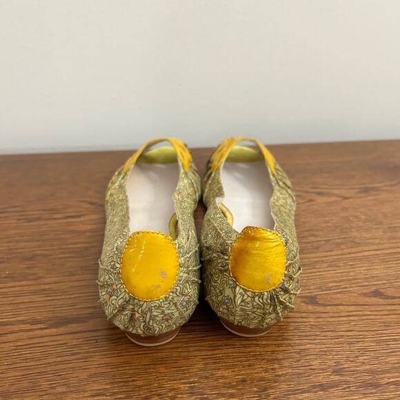 Shoes for Lovely People Yellow Floral Leather Canvas Peep Toe Flats Size 10 - Picture 7 of 10